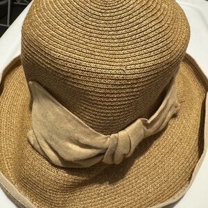 Chic Women's Tan Sun Hat with Bow